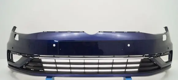 Volkswagen Golf VII Front bumper