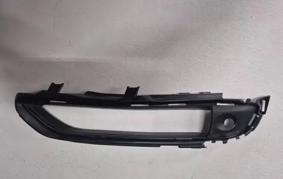 Porsche Cayenne (9Y0 9Y3) Front bumper lower grill 9Y0807675A