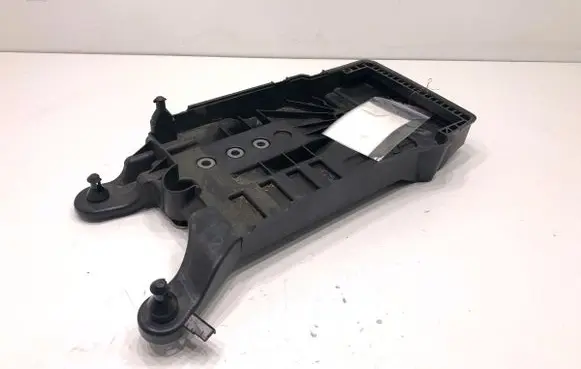 Skoda Kamiq Battery bracket 2Q0915331