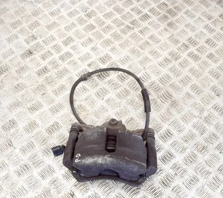 Volkswagen Golf VII Front brake caliper