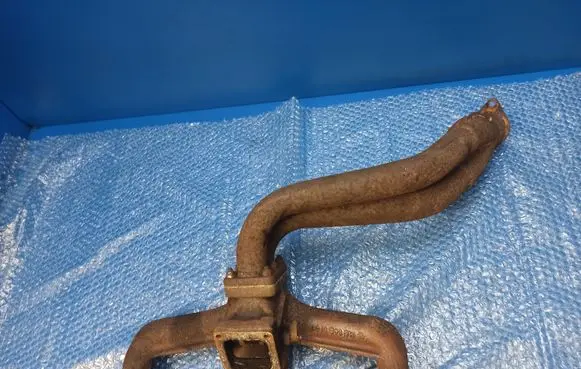 Mercedes-Benz COMPAKT W115 Exhaust manifold 1151421101