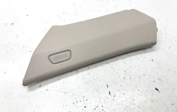 (D)pillar trim (top)