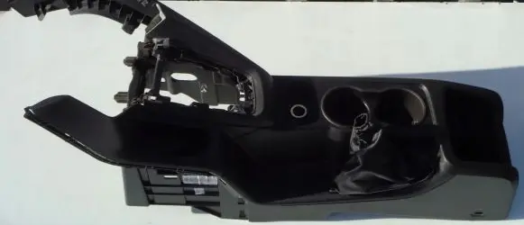 Ford Focus Center console 3243044