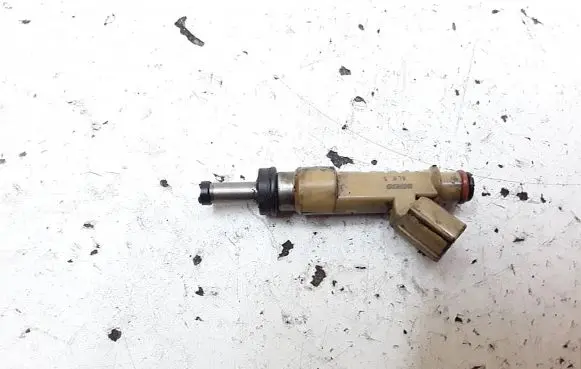 Toyota Verso Fuel injector 232500T030