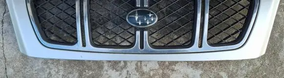 Subaru Forester SF Front grill