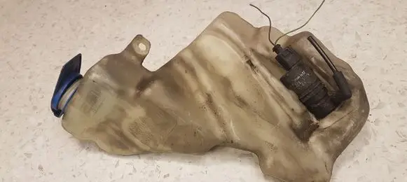 Volkswagen PASSAT B5 Windshield washer fluid reservoir/tank 3B0955453M