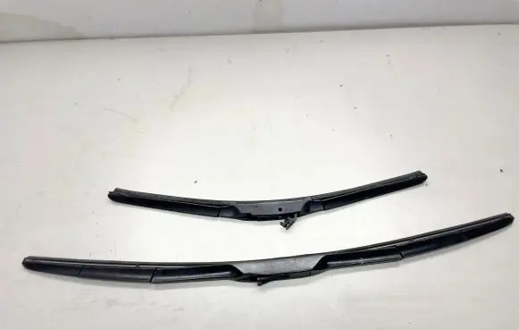 Lexus GS 250 350 300H 450H Windshield/front glass wiper blade 8521230480 8522230650