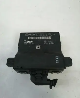 Audi A3 S3 8P Gateway control module 1K0907530D