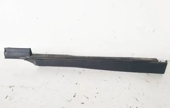 Sill/side skirt trim