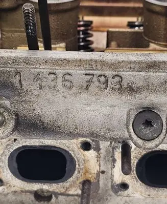 BMW 5 E39 Engine head 1436793