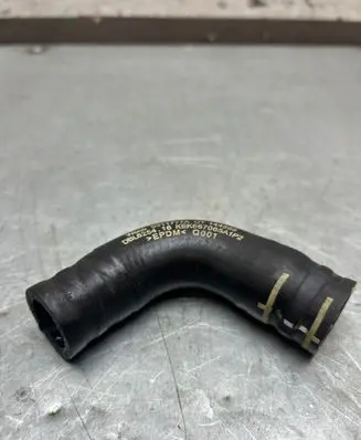 Engine coolant pipe/hose