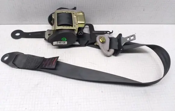 Nissan Primera Front seatbelt 86884AV710 04167064 047064