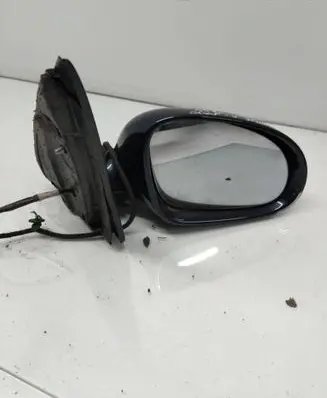 Volkswagen Golf V Front door electric wing mirror