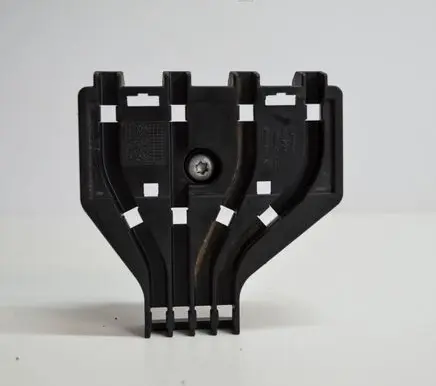 Skoda Yeti (5L) Other engine bay part 03F905487