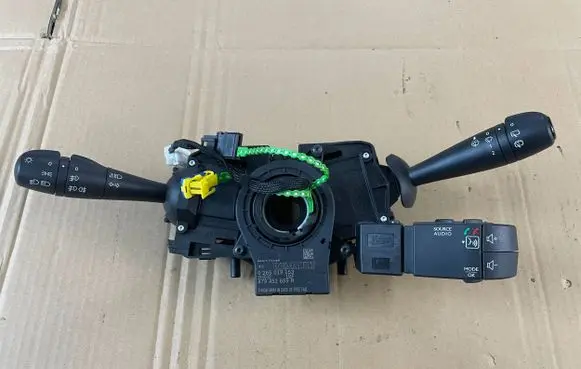 Dacia Dokker Wiper control stalk 255671453r 479452659r