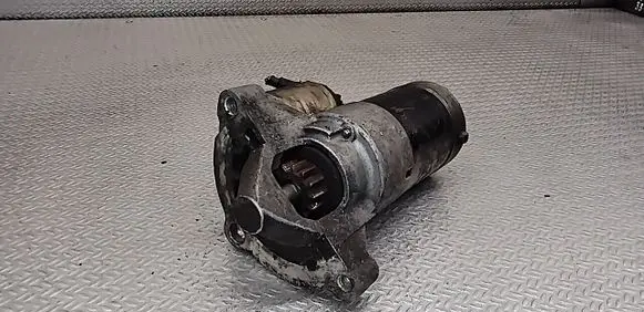 Peugeot 307 Starter motor M001T80481