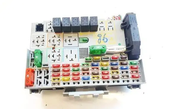 Opel Astra G Fuse box set 24431677 24412497