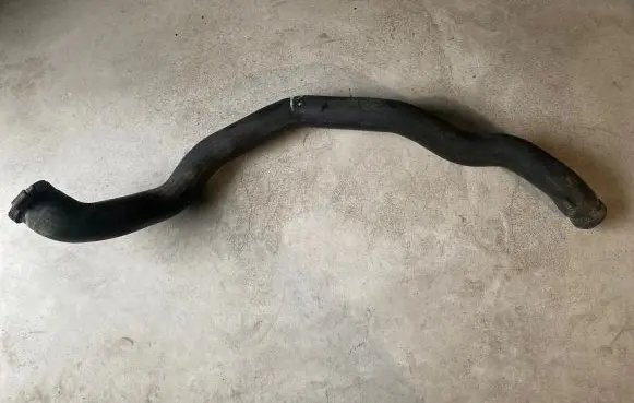 Volvo XC70 Engine coolant pipe/hose 09492891