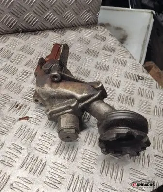 Audi A8 S8 D2 4D Oil pump 077115109f