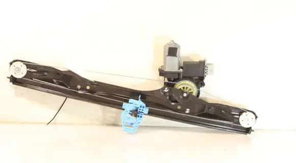 Fiat Doblo Front window lifting mechanism without motor