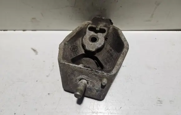 Audi 100 S4 C4 Gearbox mount 40A399151B