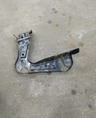 Skoda Octavia Mk2 (1Z) Headlight/headlamp mounting bracket 1Z0805071A