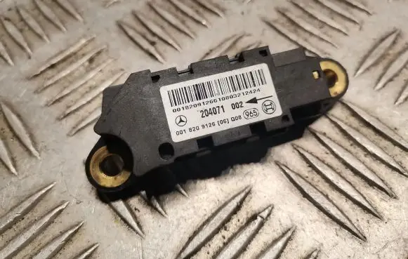 Mercedes-Benz C W203 Airbag deployment crash/impact sensor 0018209126