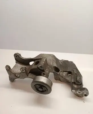 KIA Sorento Generator/alternator bracket NOCODE