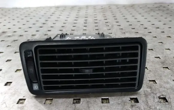 Volkswagen Golf IV Dashboard side air vent grill/cover trim 1J0819730 1J1819704C