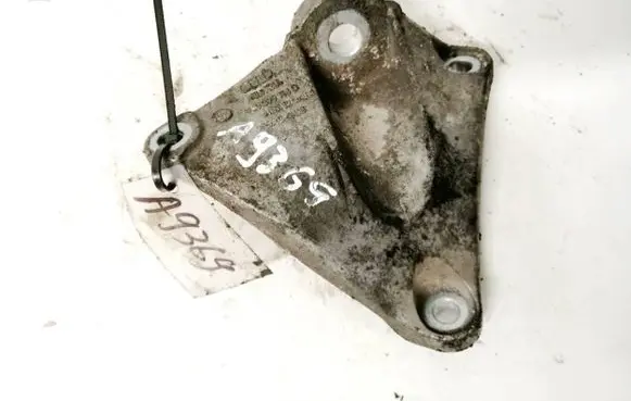 Audi A8 S8 D3 4E Engine mounting bracket 4e0399114q