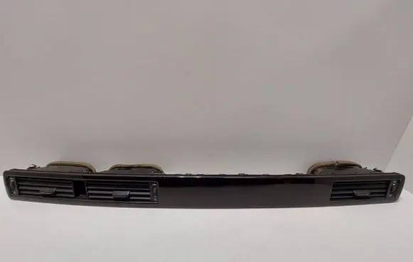 Volvo V70 Dash center air vent grill 30715143 V0LV0 KMNGD