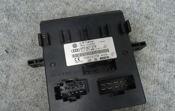 Audi Q7 4L Comfort/convenience module 4F0907279