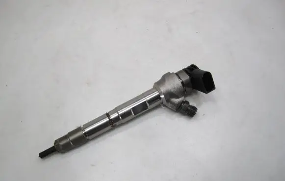 Volkswagen Caddy Fuel injector 05L130277E