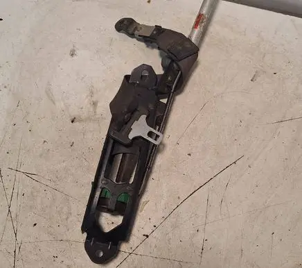 Volvo S80 Front seatbelt 1414612
