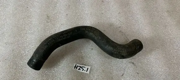 Mercedes-Benz C W202 Engine coolant pipe/hose 2028321794