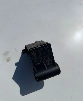 BMW 5 E60 E61 Airbag deployment crash/impact sensor 6977398