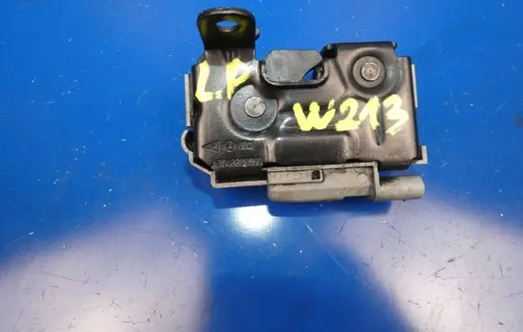 Mercedes-Benz E AMG W213 Engine bonnet/hood lock/catch A2048800260