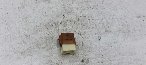 Nissan X-Trail T30 Other relay 2523079964