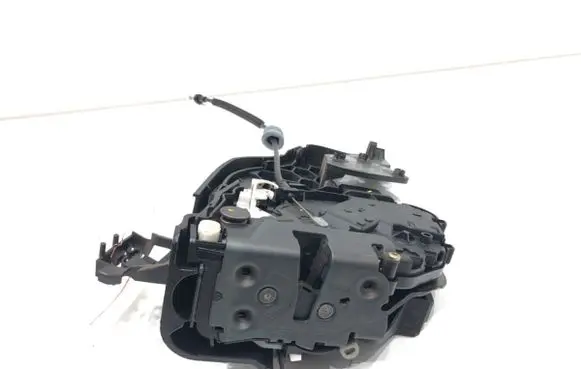 Volvo V50 Rear door lock 30699111