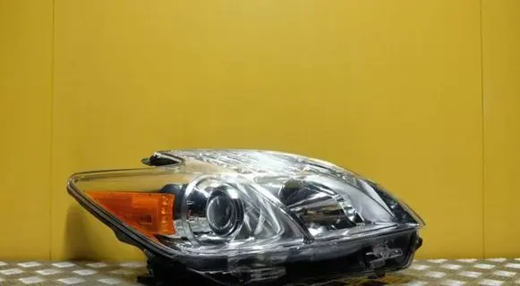 Toyota Prius (XW30) Headlight/headlamp TOYOTA-PRIUS 2886