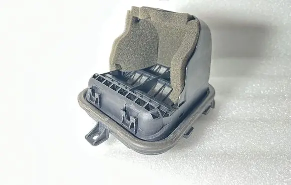 Audi A6 S6 C7 4G Quarter panel pressure vent 4G9819161B