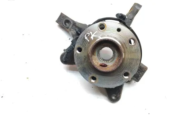 Renault Kangoo II Front wheel hub