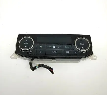 Mitsubishi L200 Interior fan control switch 7820A745