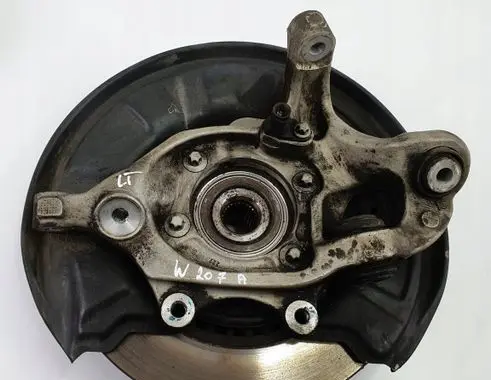 Mercedes-Benz E C207 W207 Rear wheel hub