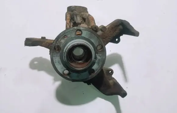 Skoda Fabia Mk1 (6Y) Front wheel hub