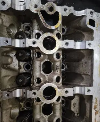 Skoda Octavia Mk2 (1Z) Engine head 06h103373j