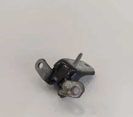Ford Fiesta Front door lower hinge 322WUD6E