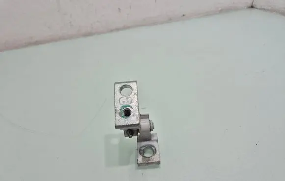 Volkswagen Tiguan Rear door upper hinge 5N0831402