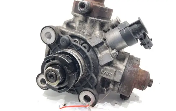 Volvo S80 Fuel injection high pressure pump 31272896