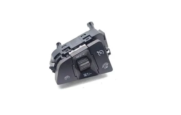 Steering wheel buttons/switches